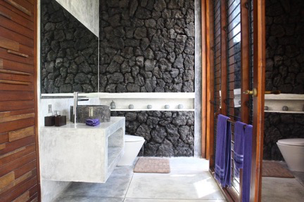 Beach Front Villa in Tabanan - Image 5