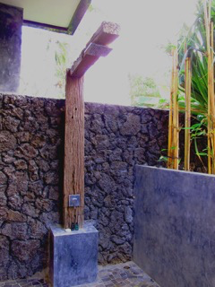 Beach Front Villa in Tabanan - Image 2