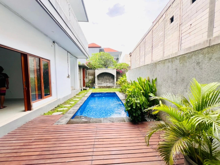 3 BEDROOMS VILLA WALKING DISTANCE TO CANGGU BEACH - YO74 in Canggu - Image 1