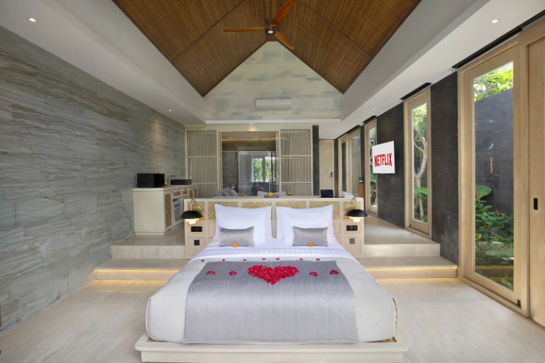 1 BEDROOM MODERN LUXURY VILLA IN CANGGU PADANG LINJONG – AF670 in Canggu - Image 4