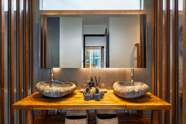 Modern 6BR Villa w/ Wellness Facilities & Strong ROI in Ubud - Image 4