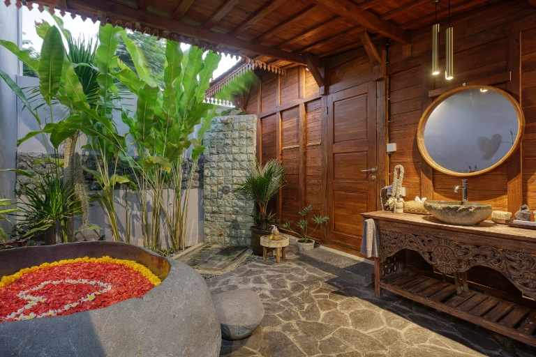 Charming wooden house in Canggu - Image 4