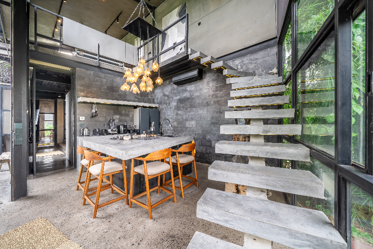 4BD LUXURY LAVA LOFT VILLA - APYS1 in Pererenan - Image 2