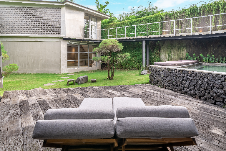 4BD LUXURY LAVA LOFT VILLA - APYS1 in Pererenan - Image 5