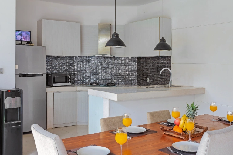 Villa Almira – Charming 3-Bedroom Villa with Spacious Garden in Umalas in Canggu - Image 5