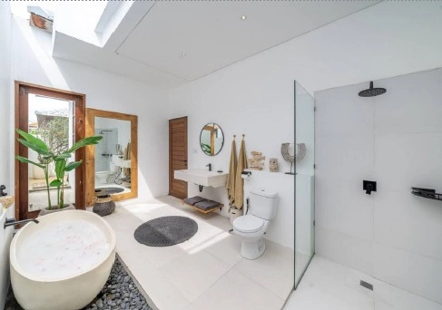 Stunning in Berawa Villa Close to Finns in Canggu - Image 4