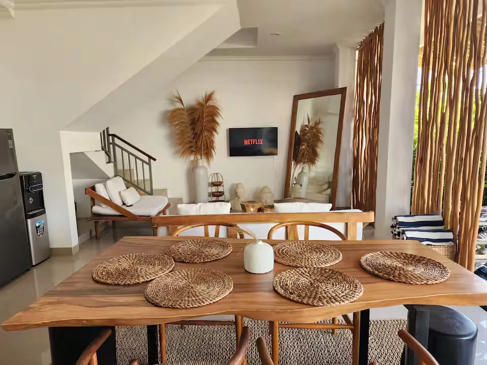 3 Bedroom Kerobokan Villa in Canggu - Image 1