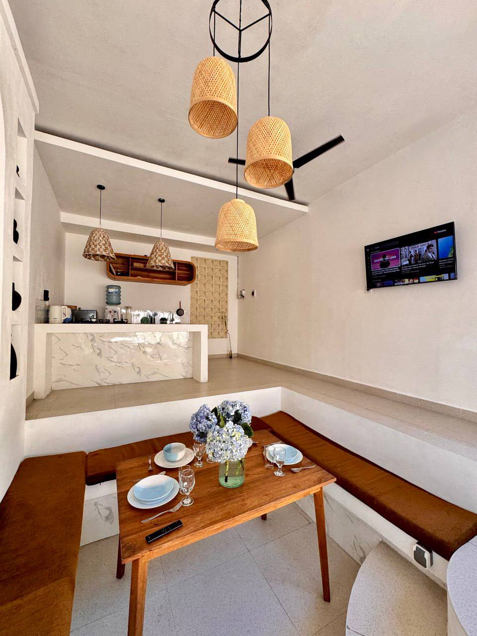 🌿 Stylish 2-bedroom villa in a top location with living room  in Ubud - Image 2