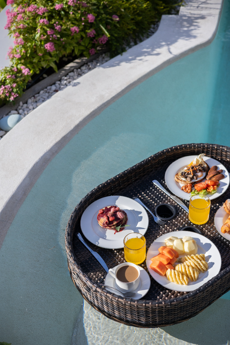 Huge 6-BR | 15m Pool & Butler I FREE breakfast I Jacuzzi I Weekly and Monthly in Pererenan - Image 3