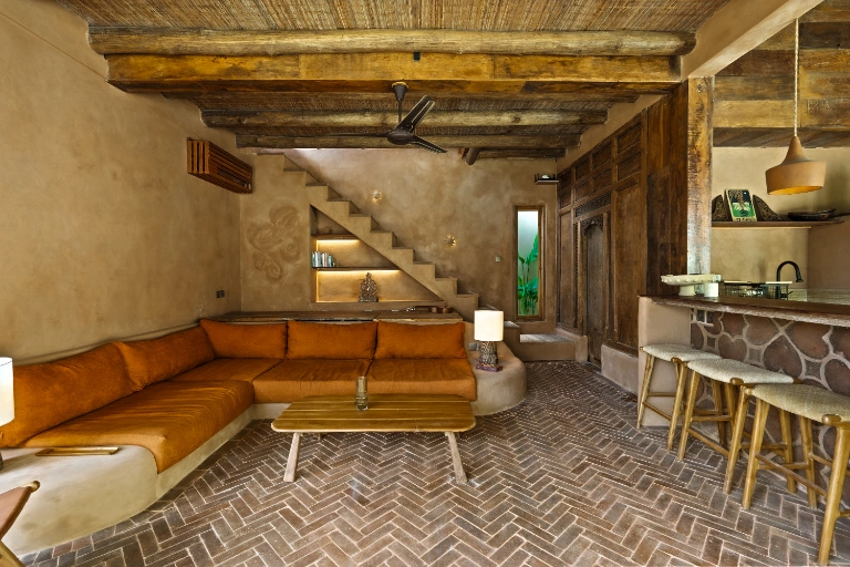 2BR Spanish-Bali Art Villa · Pool · Casa del Beso in Uluwatu - Image 3