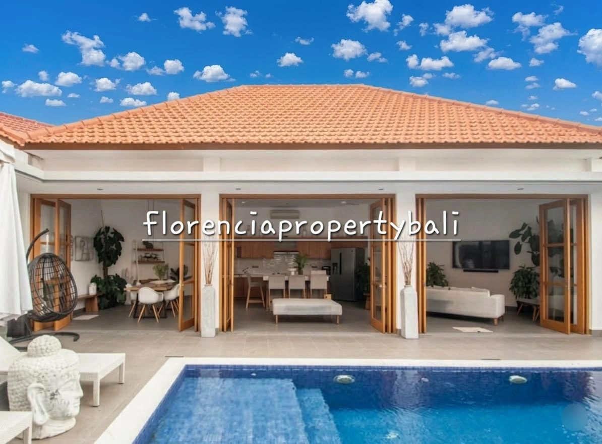 Kerobokan Villa | Modern Tropical 3 Bedroom for Yearly Rental in Canggu - Image 3