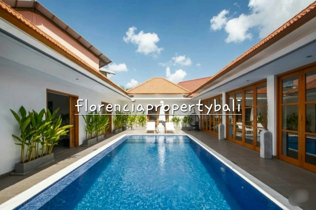 Kerobokan Villa | Modern Tropical 3 Bedroom for Yearly Rental