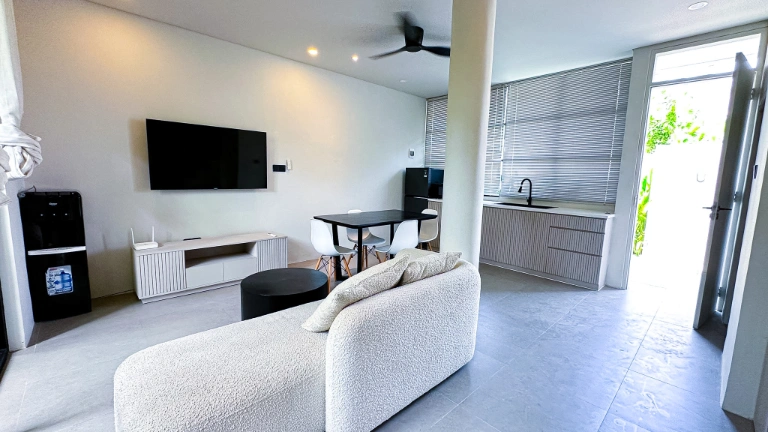 RKY44 – Two Bedroom Smart Townhouse, Berawa Location in Canggu - Image 3