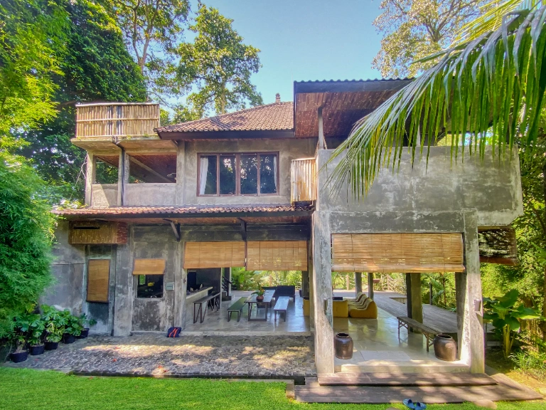 Jungle Villa Oasis With Breath Taking Views in Ubud - Image 4