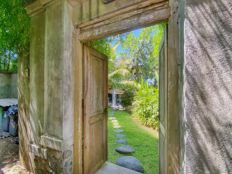 Jungle Villa Oasis With Breath Taking Views in Ubud - Image 5