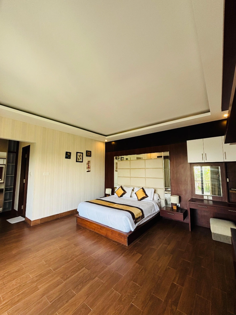 RBS31: Elegant 3-Bedroom Villa for Rent – Padang Tawang, Canggu in Canggu - Image 4