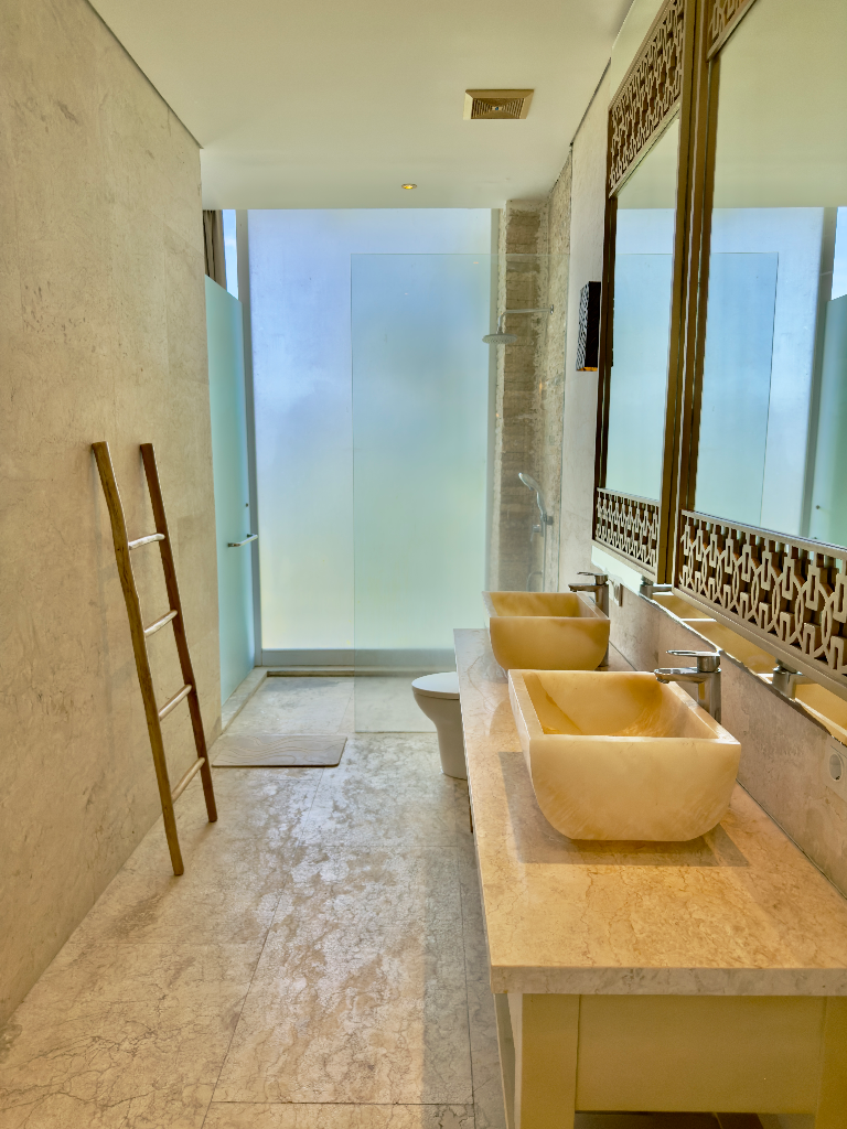 Old money lux villa 2 min for beach in Uluwatu - Image 5