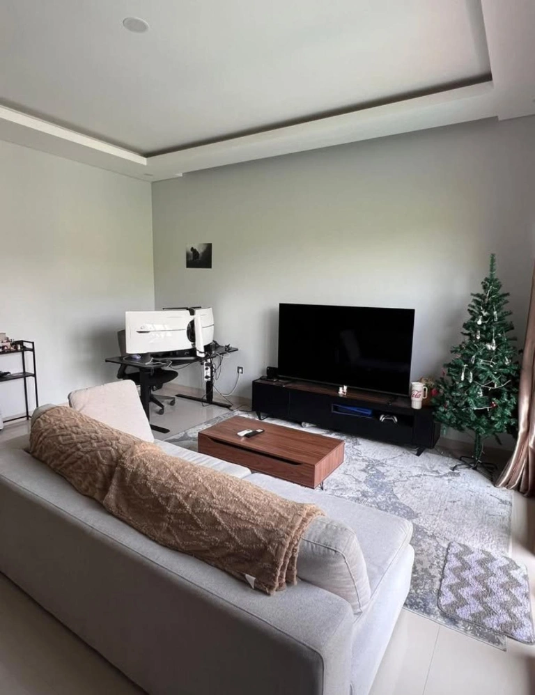 2BR VILLA WITH GARDEN , POOL, AND GYM EQUIPMENT in Canggu - Image 5