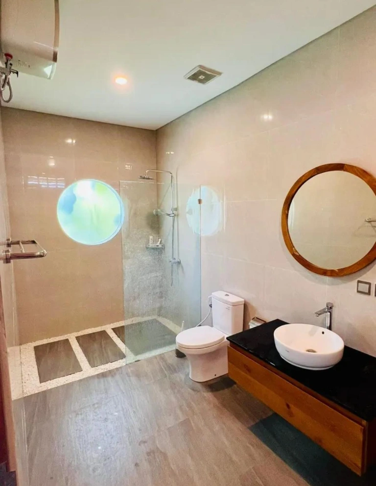 2BR VILLA WITH GARDEN , POOL, AND GYM EQUIPMENT in Canggu - Image 3