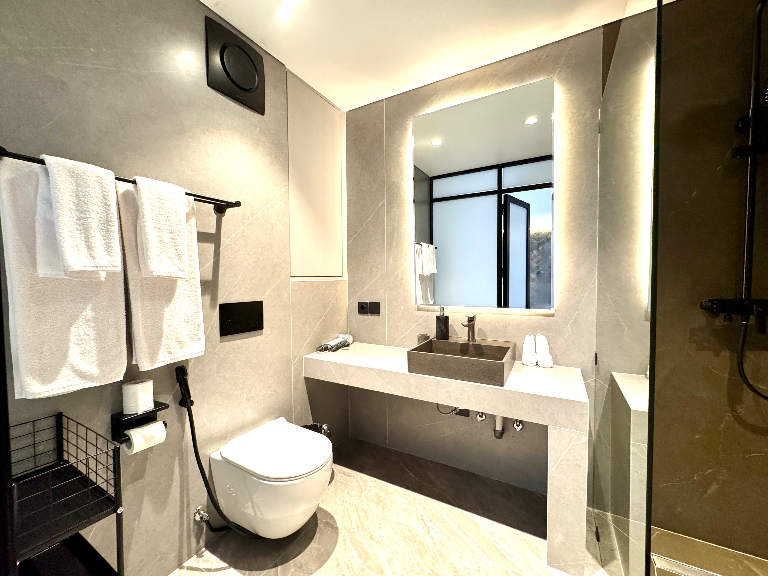 LOFT 2BDR townhouse with Private Pool UMALAS in Canggu - Image 5