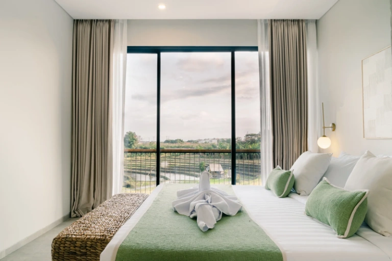 2 BEDROOM MODERN VILLA WITH RICEFIELD VIEW IN CANGGU – AF606 C in Canggu - Image 4