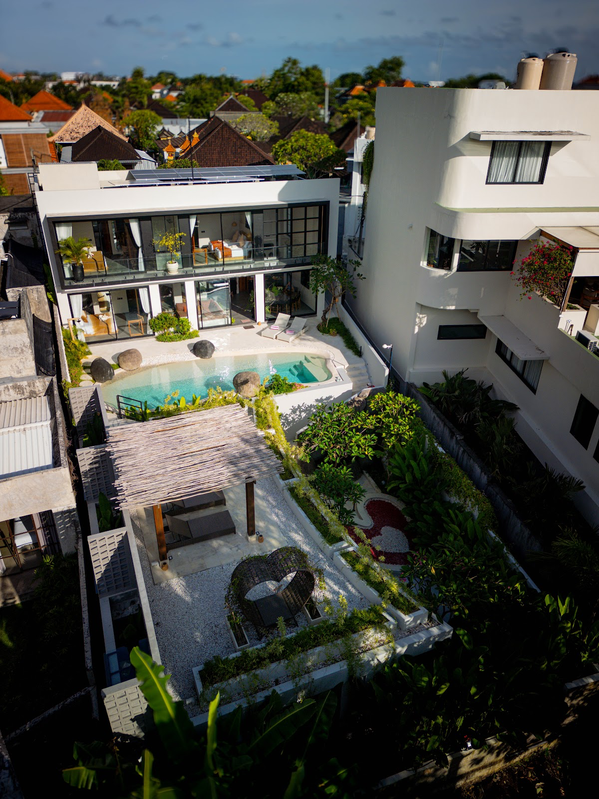 Huge 6-BR | 15m Pool & Butler I FREE breakfast I Jacuzzi I Weekly and Monthly in Pererenan - Image 2