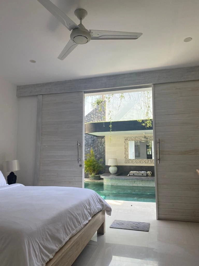Luxury 3 BR Elegant intertior perfect for group in Umalas in Canggu - Image 5