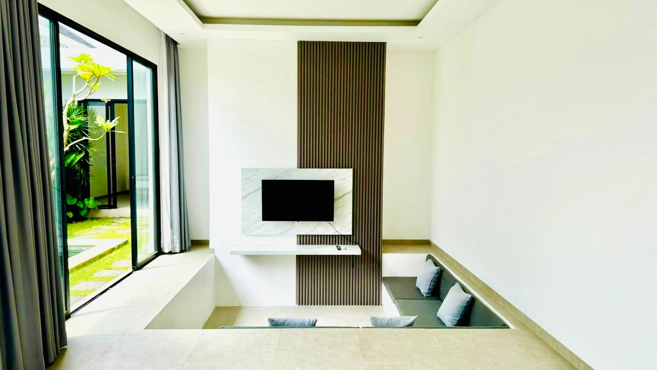 2 BEDROOMS TROPICAL MINIMALIST VILLA IN SESEH- YO211 in Seseh - Image 3