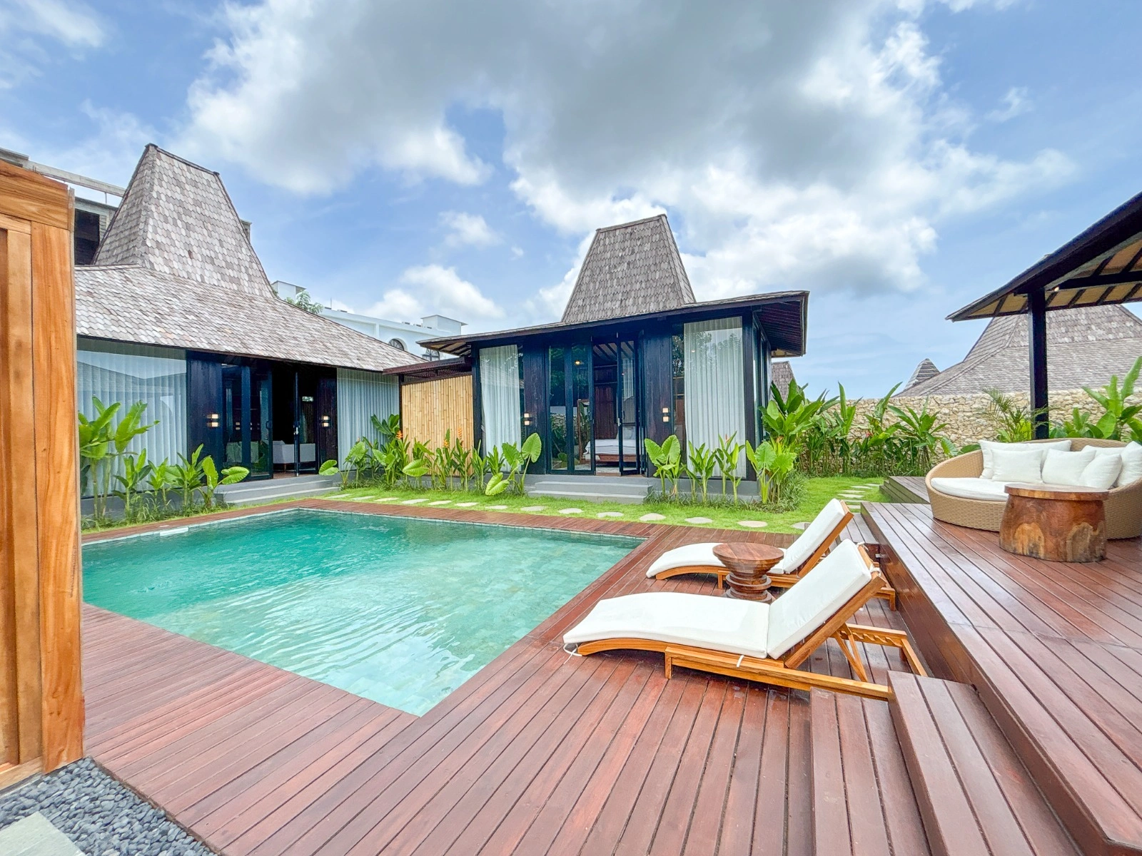 Timeless 3BR Joglo Villas in Pandawa with 100-Year Leasehold in Nusa Dua - Image 2