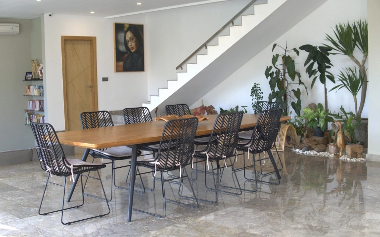 Sunset & Rice Field Views from Each Floor – Spacious Villa for Sale in Pererenan in Pererenan - Image 5