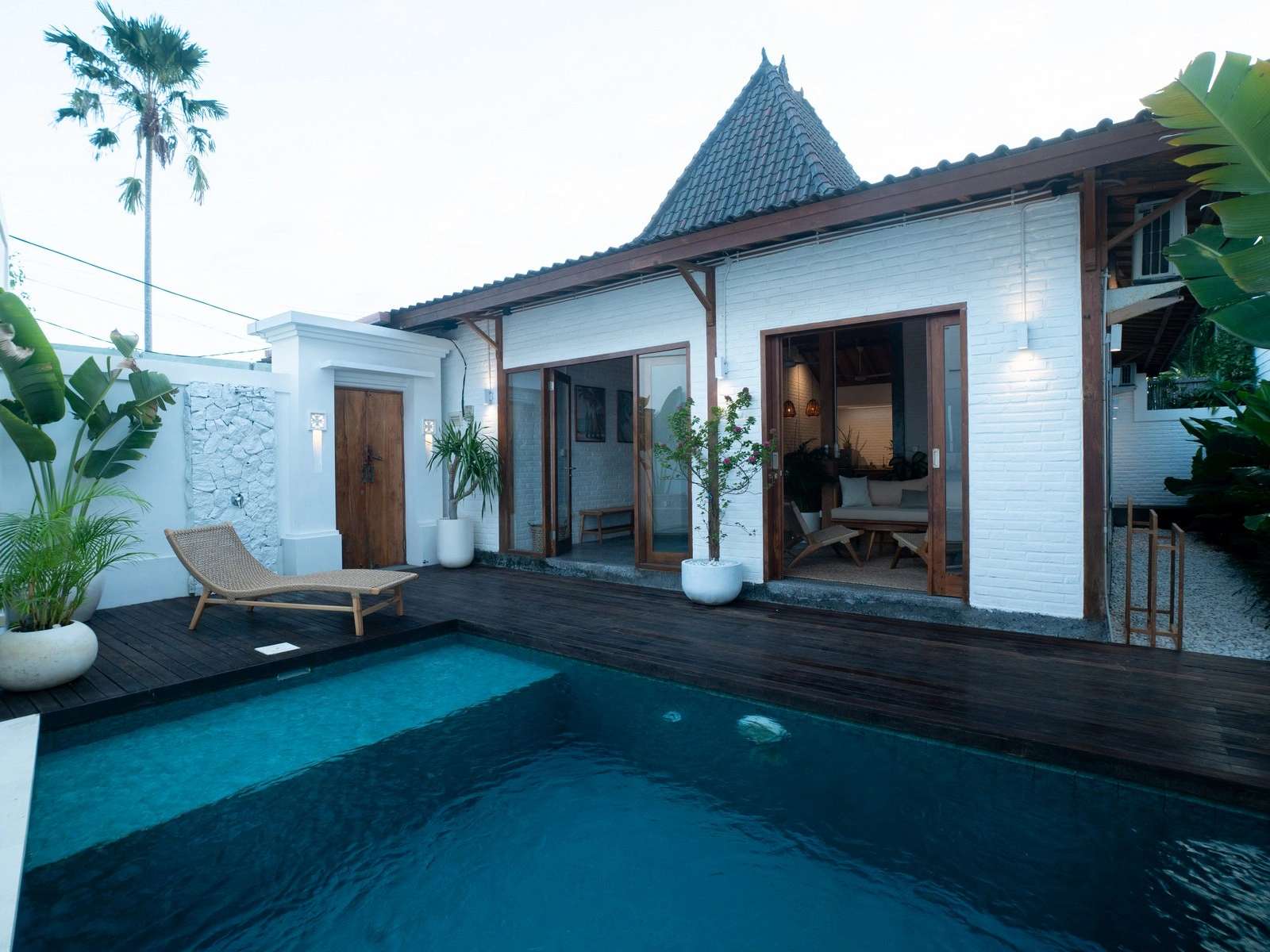 Fully Refurbished 3-Bedroom Villa Just Minutes from Pererenan Beach in Pererenan - Image 2