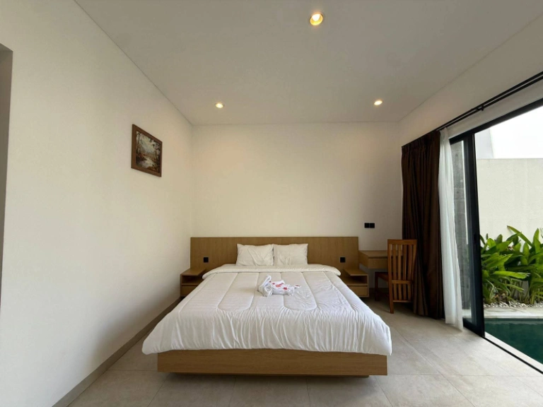 AVAILABLE YEARLY RENT !!! BRAND NEW 3 BEDROOMS VILLA IN JLN KEDAMPANG - KEROBOKA in Canggu - Image 2