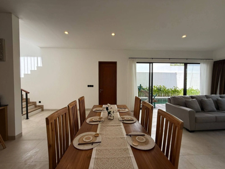 AVAILABLE YEARLY RENT !!! BRAND NEW 3 BEDROOMS VILLA IN JLN KEDAMPANG - KEROBOKA in Canggu - Image 3