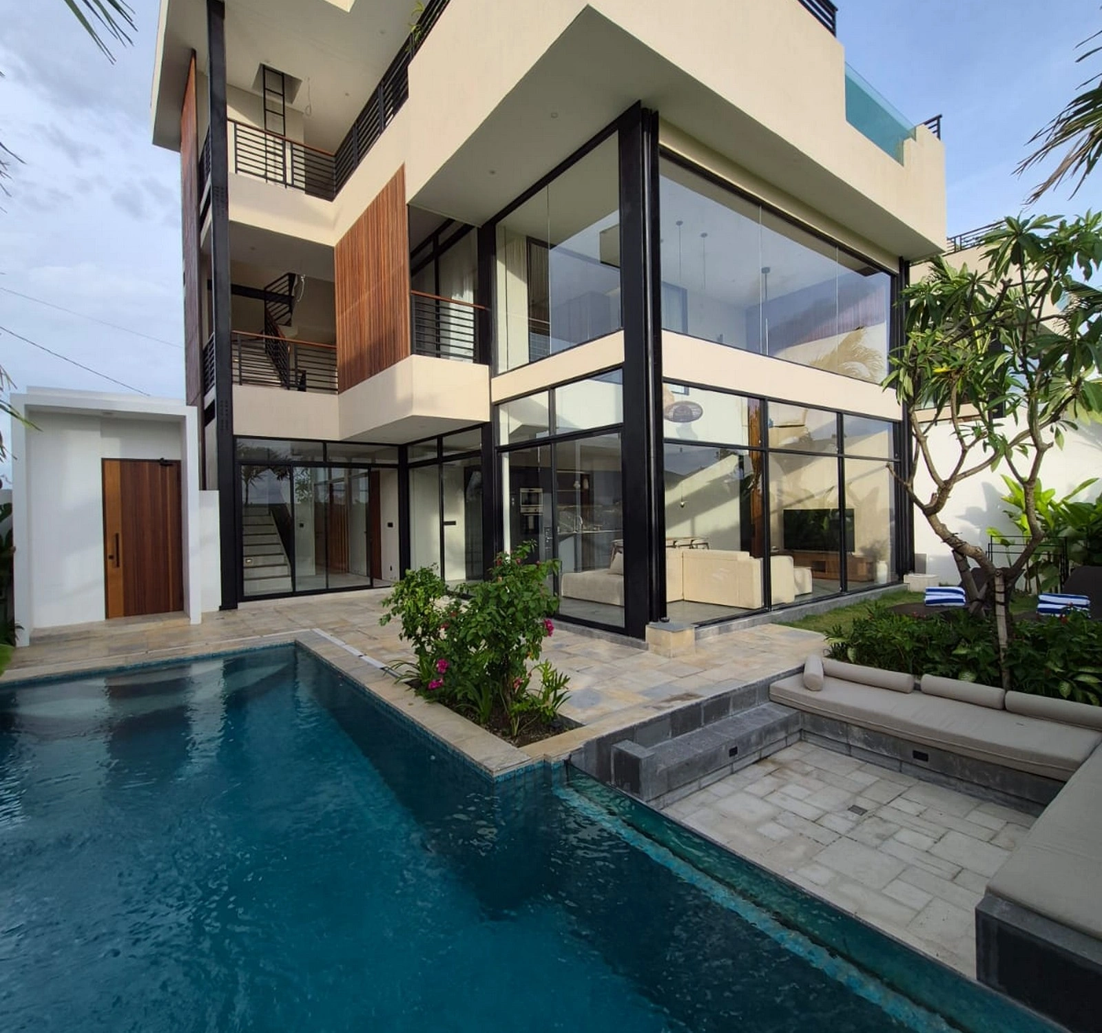 Newly Completed 4BR Ocean View Villas in Pantai Lima Beach in Pererenan - Image 3