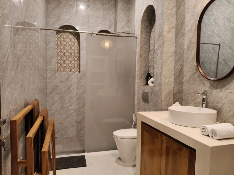 MONTHLY RENT AVAILABLE BRAND NEW MEDITERRANEAN 3 BEDROOMS VILLA, AVAILABLE NOW in Canggu - Image 4