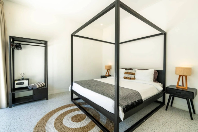 MONTHLY - BATU BOLONG, CANGGU 3 BEDROOM VILLA IN CANGGU in Canggu - Image 3