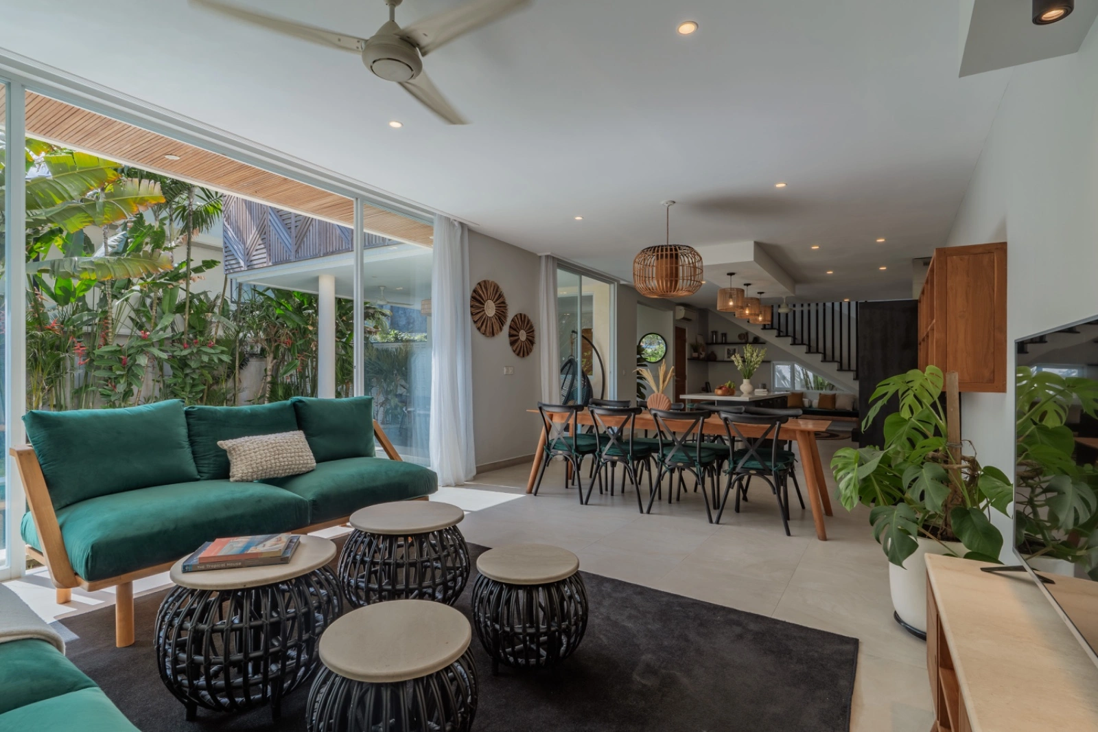 CONTEMPORARY BEAUTIFUL 3 BEDROOMS VILLA WITH RICE FIELDS VIEW in Canggu - Image 5