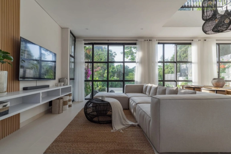 MONTHLY RENT - CANGGU- TRANQUIL MODERN 2 BEDROOMS VILLA WITH RICE FIELD VIEW in Canggu - Image 3