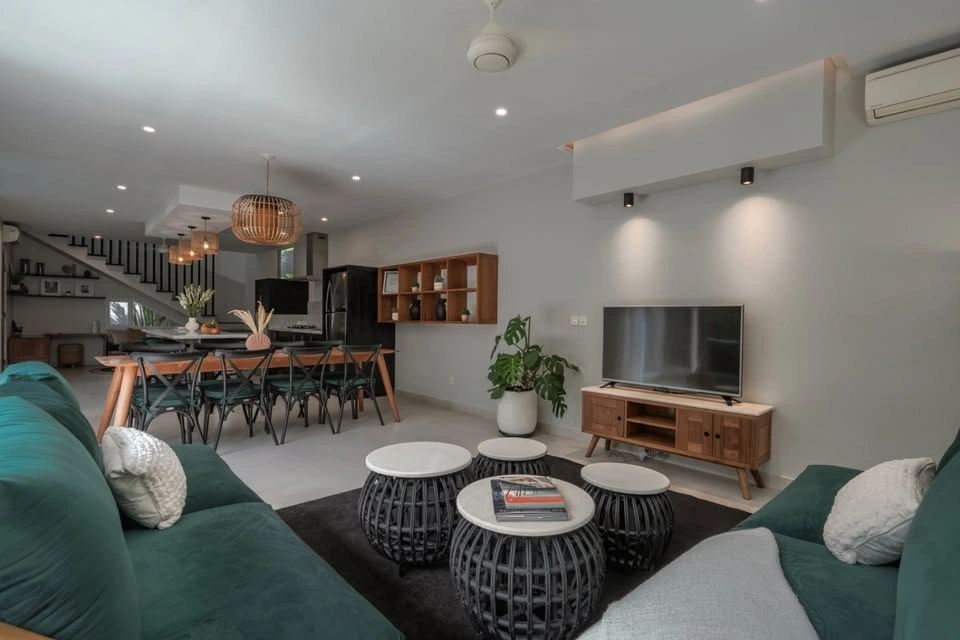 Contemporary Comfort – 3 Bedroom Villa in Prime Berawa (Monthly & Yearly Rental) in Canggu - Image 5