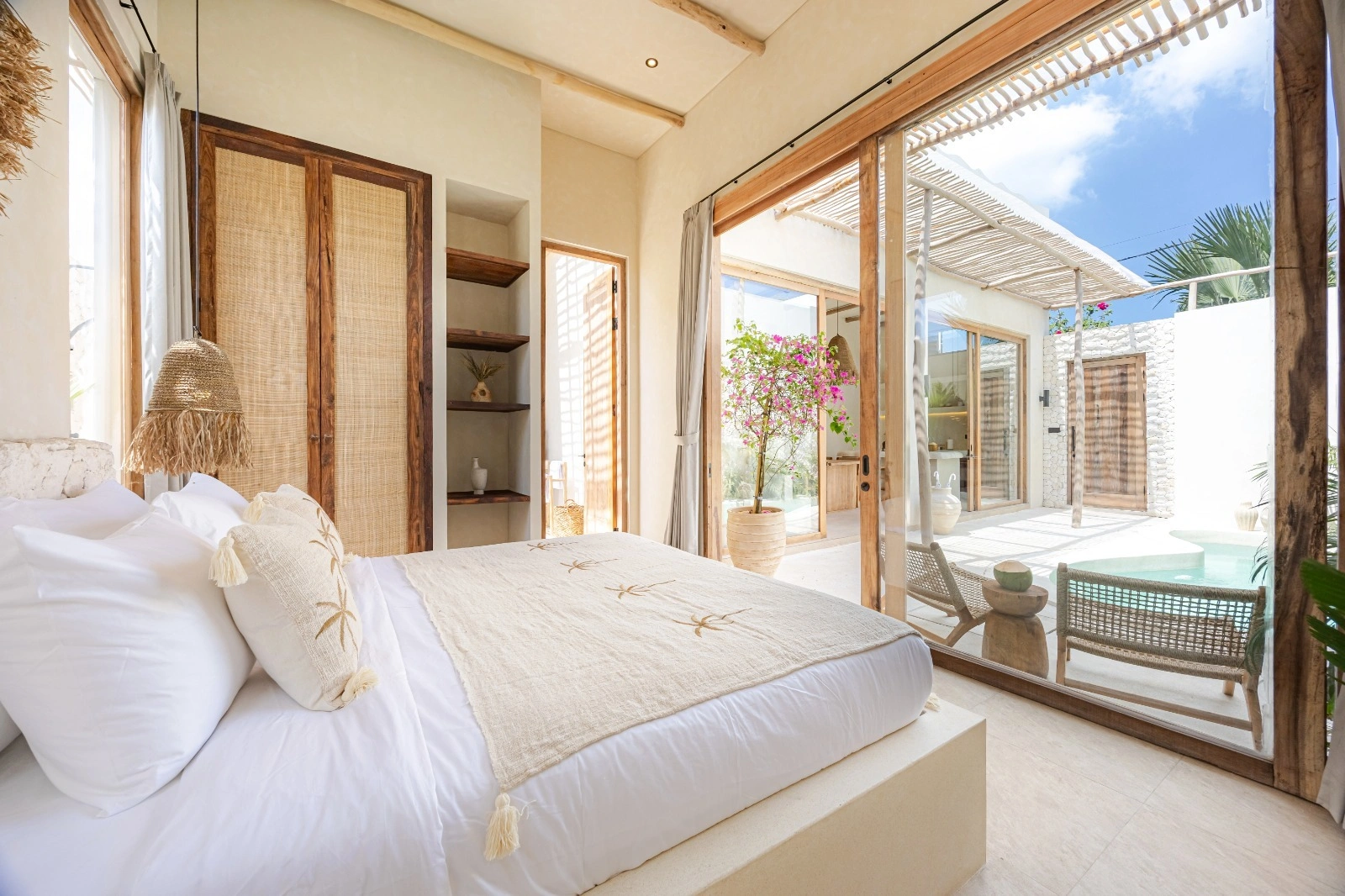 WEEKLY & MONTHLY - KEDUNGU- BRAND NEW SPACIOUS 1 BEDROOMS VILLA IN KEDUNGU in Canggu - Image 5