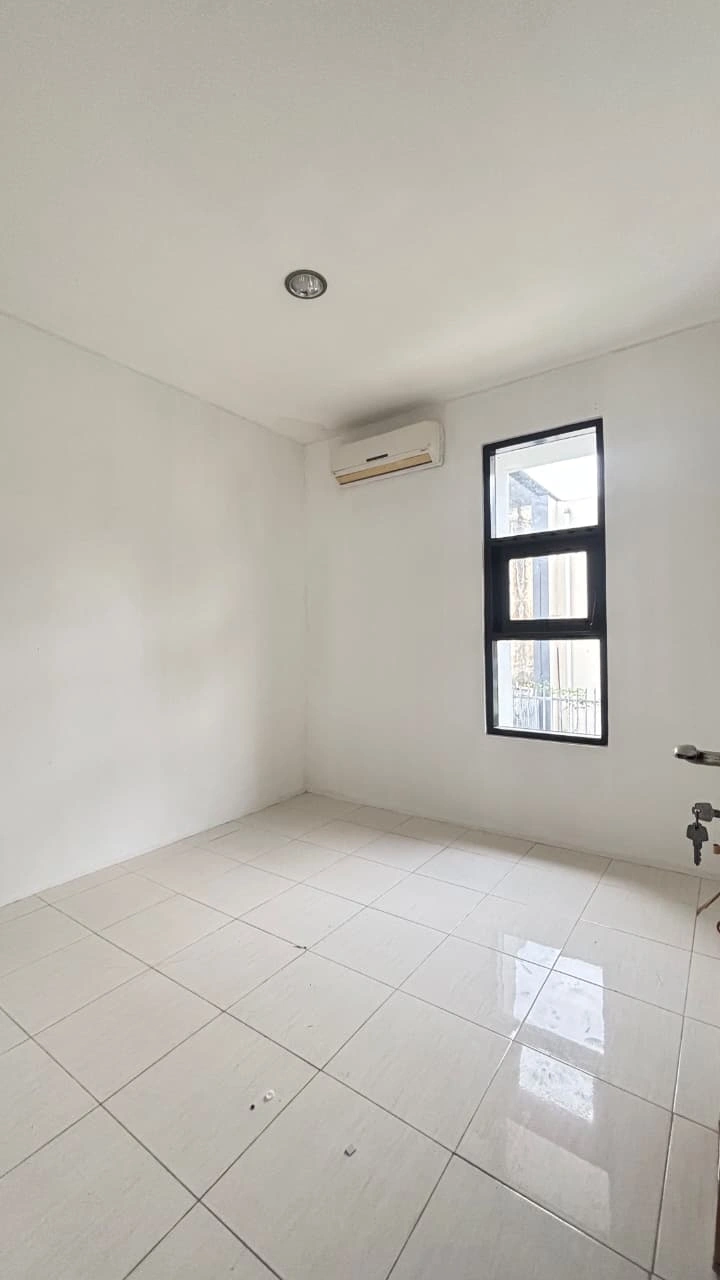 DO - HOUSE UNFURNISHED AT COMPLEX ONE GATE SYSTEM FOR RENT AND SALE IN NUSA DUA  in Nusa Dua - Image 3