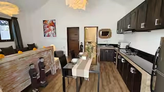 Nomad-Friendly Studio with Kitchen and Fast WiFi in Kuta - Image 4