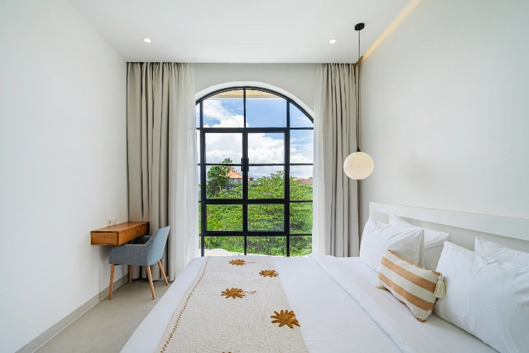 Stylish 1BR Private Villa in Canggu | Pool, Workspace & Prime Location in Canggu - Image 4