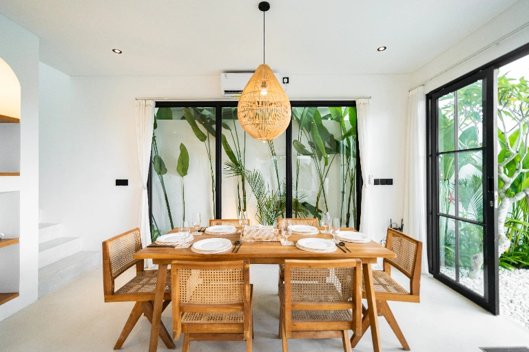 Walk to Seseh Beach•Private 3BR•2 Pools•Rooftop in Seseh - Image 5