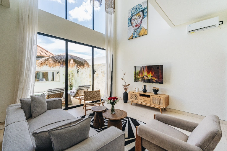 Chic 2BR Pool Villa, 5" ride to Batu Bolong Beach in Canggu - Image 4