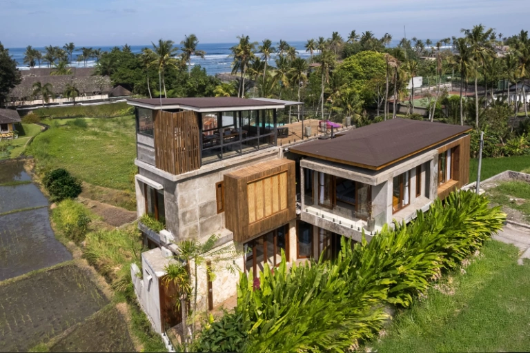 Josh Ocean - 4 Bedroom Modern Industrial Villa with Ocean View in Cemagi in Seseh - Image 2